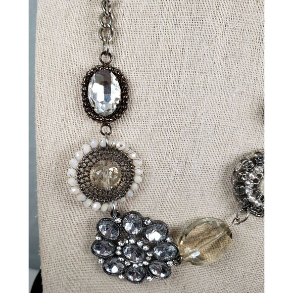 Vintage Simply Vera Wang Silver Tone Cut Crystal & Resin Statement 17" Necklace - Picture 7 of 16